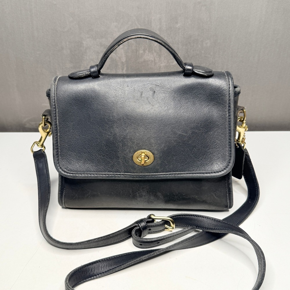 Vintage Coach Court Bag Black Leather Brass Turnlock Crossbody USA Pre-1994